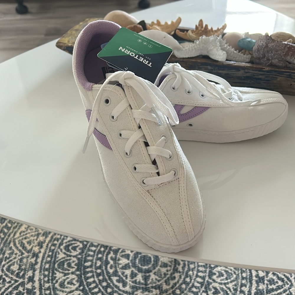 Tretorn Sneakers Women's White Lilac Ortholite Canvas Lace Tennis Shoes 7